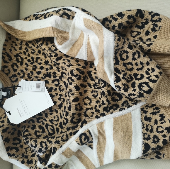 Sweater leopard print. - Picture 6 of 7